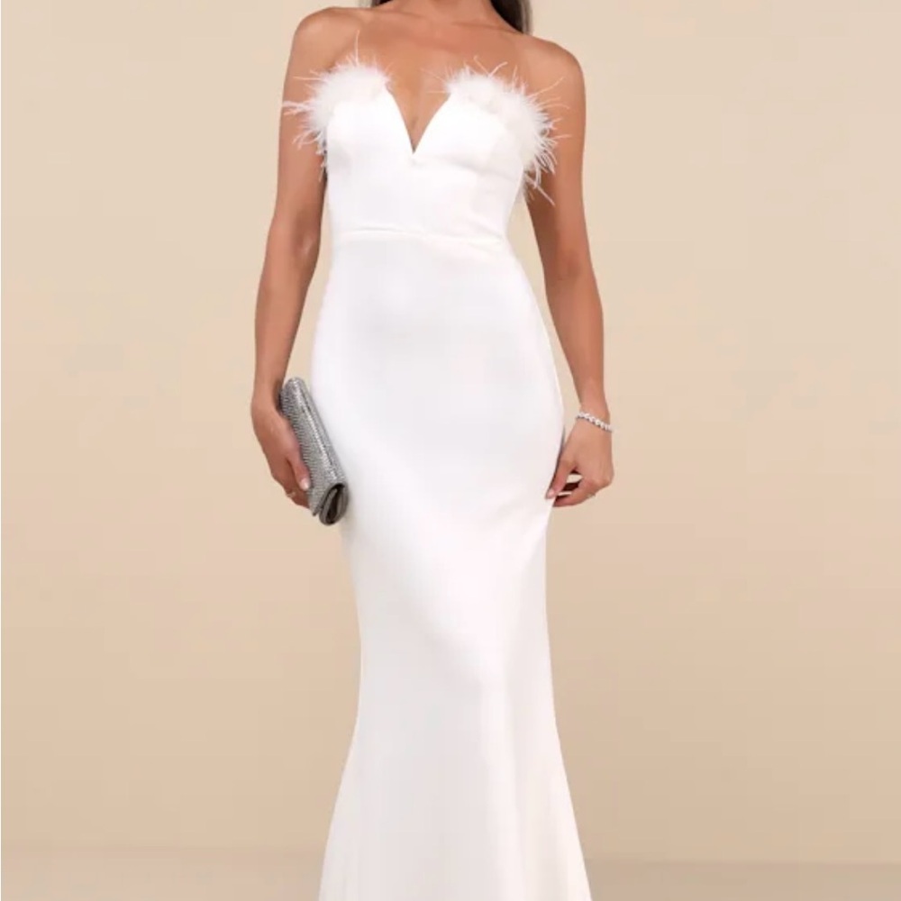 Lulu's White Plunge Neck Sleeveless Wedding Gown